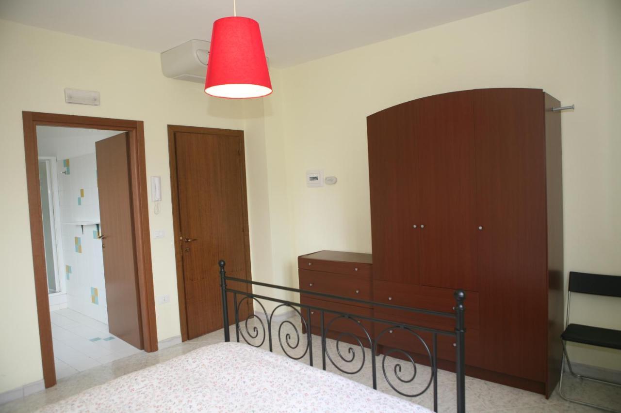 B&B La Collina Degli Ulivi Civitella Del Tronto Kamer foto